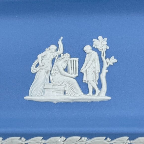 wedgwood blue jasperware rectangular tray with white relief design made in engla - Picture 2 of 5